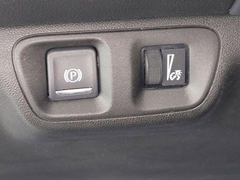 Used 2023 GMC Acadia SLE w/ Driver Convenience Package image 20