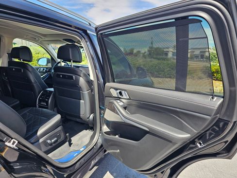 Used 2025 BMW X7 xDrive40i w/ Premium Package AWD/4WD image 41