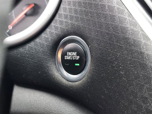 Used 2022 Chevrolet Malibu LT image 23