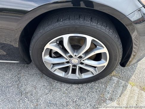 Used 2017 Mercedes-Benz C 300 4MATIC Sedan image 10