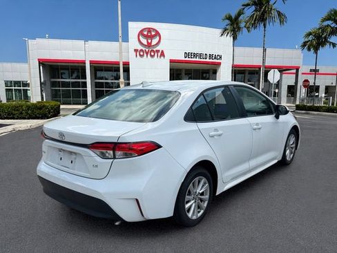 Used 2023 Toyota Corolla LE w/ LE Convenience Package FWD image 7