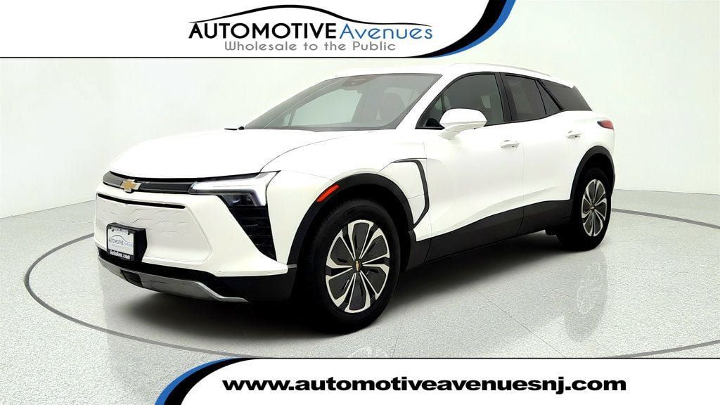 Used 2024 Chevrolet Blazer EV LT AWD/4WD image 1