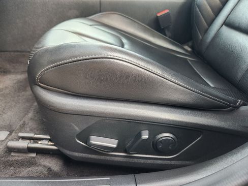 Used 2024 Hyundai Elantra Limited FWD image 23