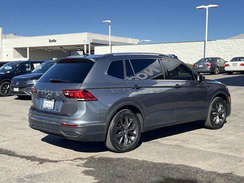 Certified 2022 Volkswagen Tiguan SE w/ Panoramic Sunroof Package image 27