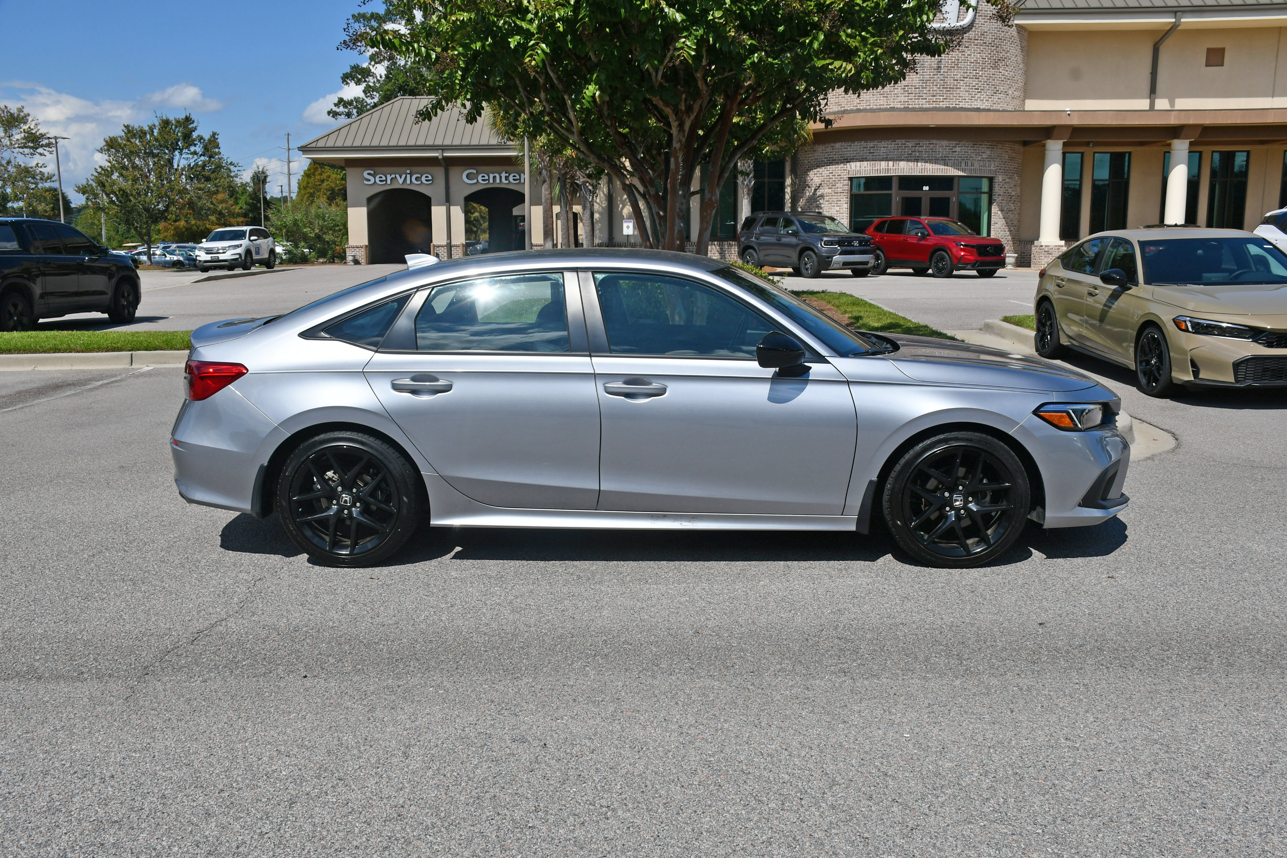 Used 2023 Honda Civic Sport image 5