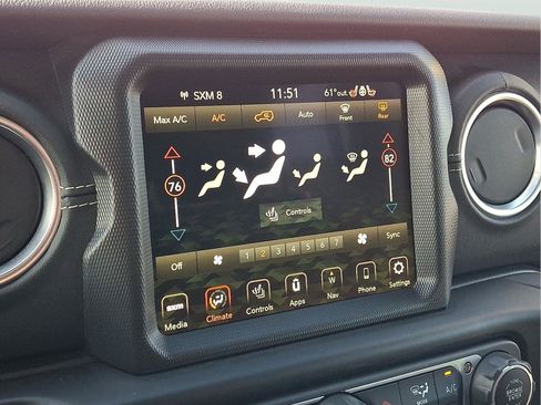 Used 2023 Jeep Wrangler Sahara w/ Cold Weather Group image 17