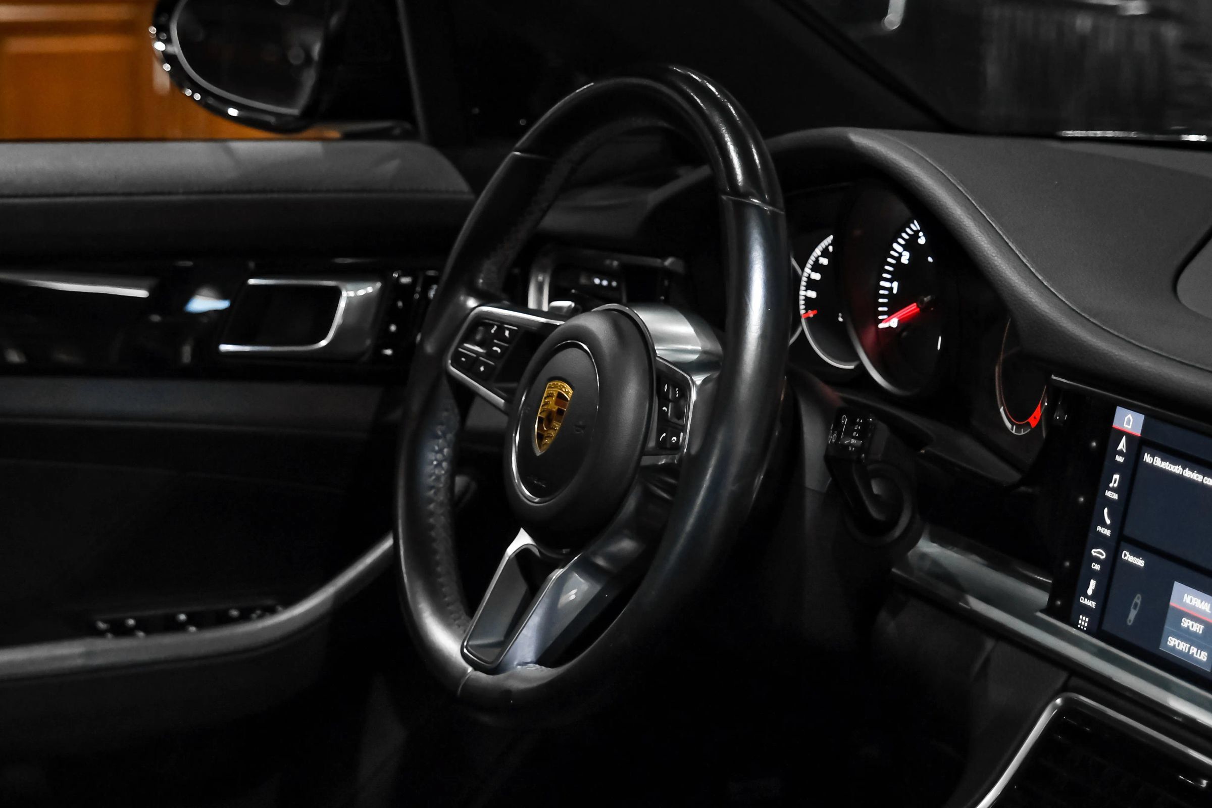 Used 2019 Porsche Panamera 4 AWD/4WD image 16