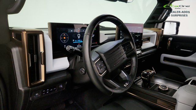 Used 2025 GMC Hummer EV 2X w/ Extreme Off-Road Package AWD/4WD image 45