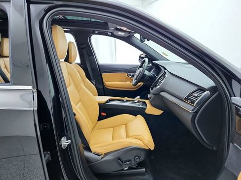 Used 2023 Volvo XC90 B6 Ultimate w/ Protection Package AWD/4WD image 14