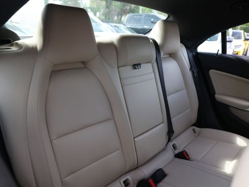 Used 2019 Mercedes-Benz CLA 250 image 18