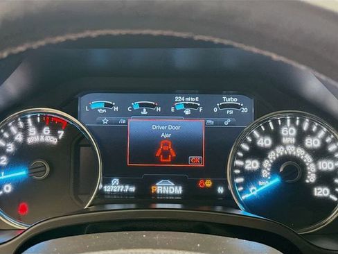 Used 2019 Ford F150 Platinum w/ Equipment Group 701A Luxury image 11