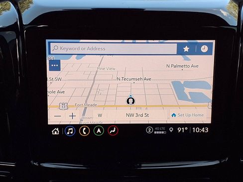 Used 2023 Chevrolet Traverse Premier FWD image 10