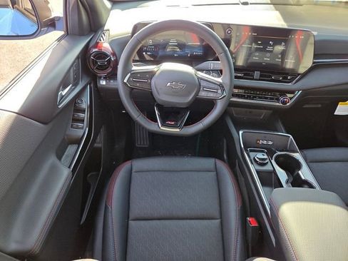 New 2026 Chevrolet Equinox RS image 8