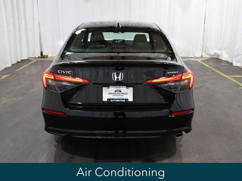 Used 2022 Honda Civic Sport image 4