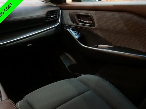 Certified 2023 Nissan Rogue S image 35