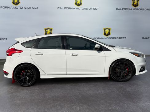 Used 2016 Ford Focus ST image 6
