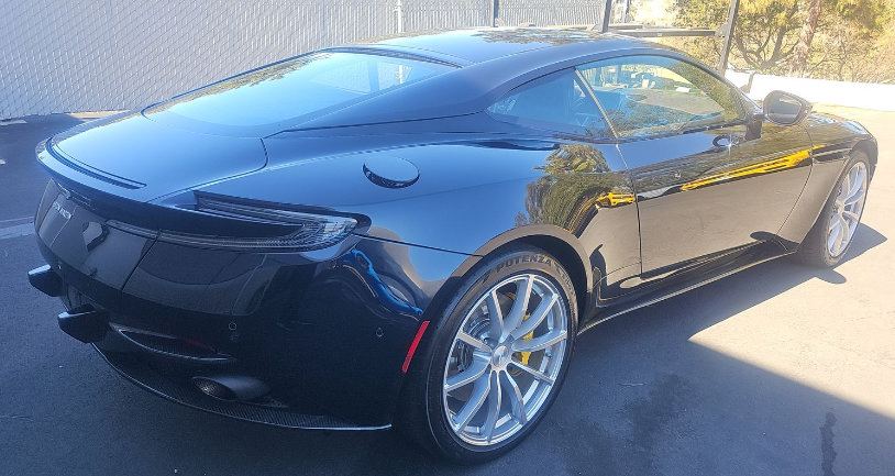 Used 2021 Aston Martin DB11 AMR RWD image 2