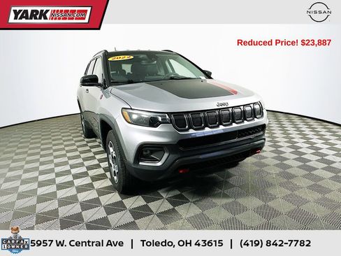 Used 2022 Jeep Compass Trailhawk image 1