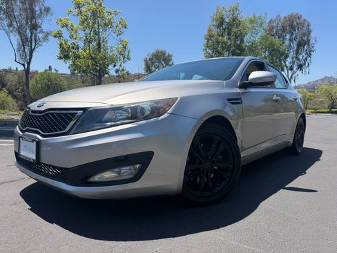 Used 2013 Kia Optima LX FWD image 1