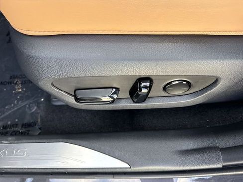 Used 2025 Lexus NX 250 FWD w/ Towing Package (2000 Lbs) image 12