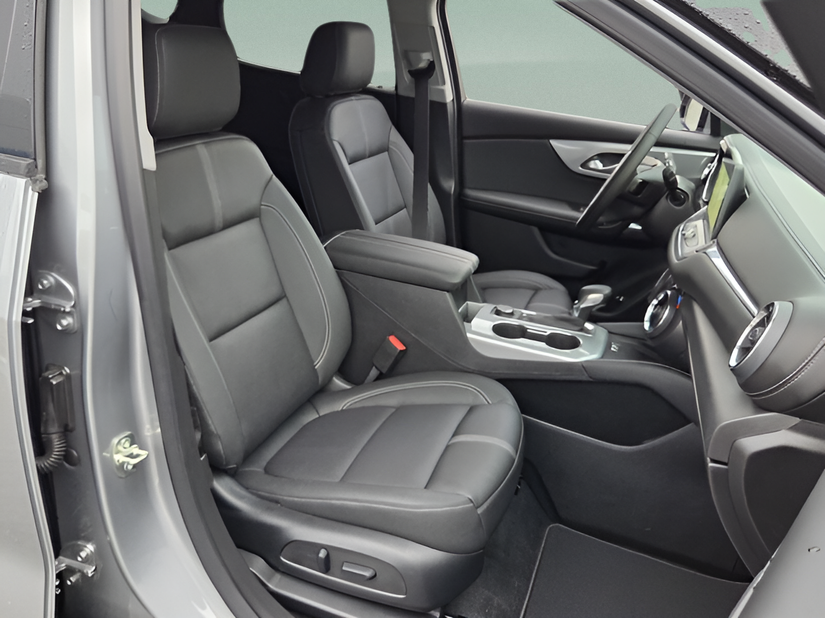 New 2026 Chevrolet Blazer LT w/ Sound & Technology Package FWD image 15