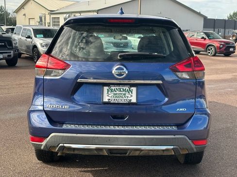 Used 2018 Nissan Rogue S AWD/4WD image 38