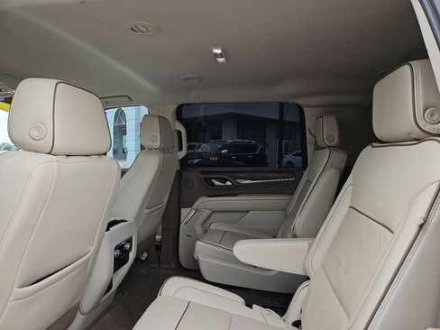 Used 2021 GMC Yukon XL Denali AWD/4WD image 19