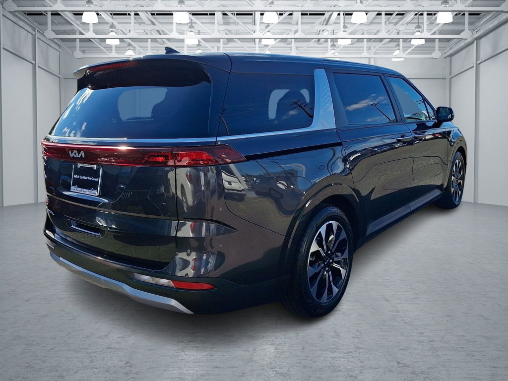 Used 2024 Kia Carnival EX FWD image 5