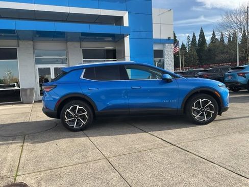 New 2026 Chevrolet Equinox EV LT image 8