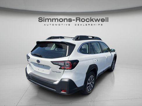 Used 2024 Subaru Outback AWD/4WD image 5
