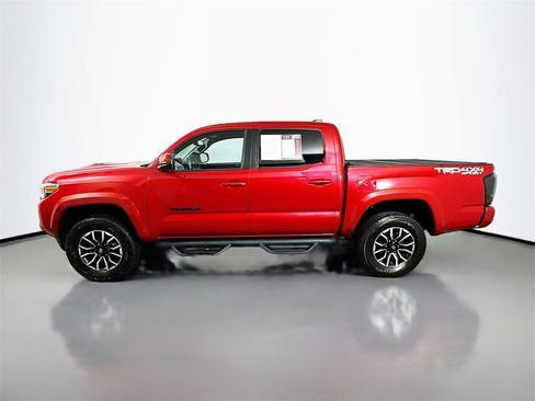 Used 2020 Toyota Tacoma TRD Sport image 5