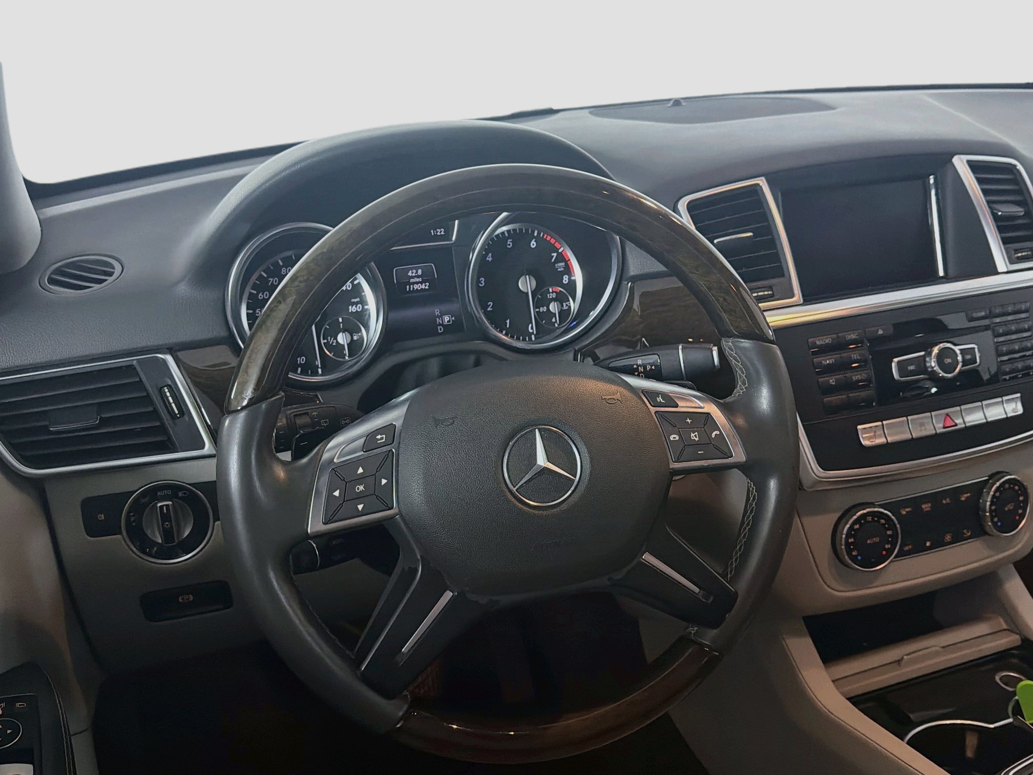 Used 2015 Mercedes-Benz ML 350 2WD image 18