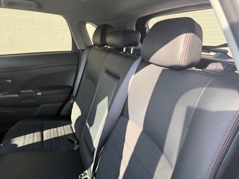 Used 2024 Mitsubishi Outlander Sport SE image 21