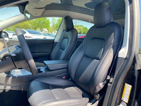 Used 2023 Tesla Model Y Long Range AWD/4WD image 9