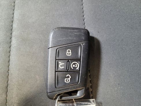 Used 2023 Volkswagen Taos SE FWD image 32