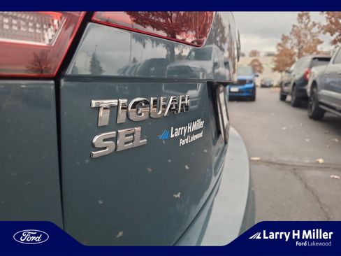 Used 2020 Volkswagen Tiguan SEL image 24