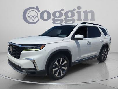 Certified 2025 Honda Pilot Touring