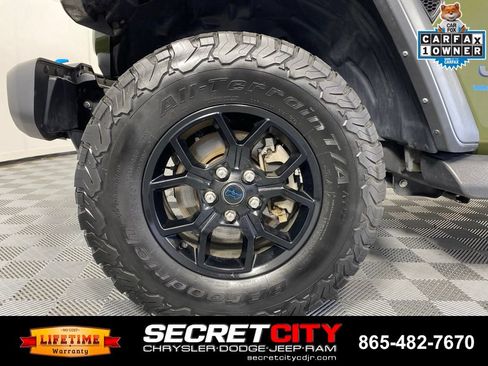 Used 2024 Jeep Wrangler Unlimited AWD/4WD image 9