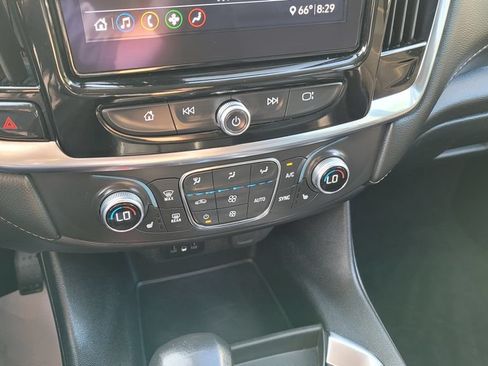 Used 2021 Chevrolet Traverse LT w/ LPO, Floor Liner Package AWD/4WD image 22