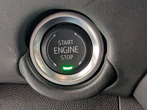 Certified 2025 Chevrolet Tahoe Z71 AWD/4WD image 28