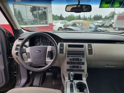 Used 2011 Ford Flex SEL FWD image 12