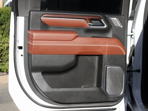 Used 2025 GMC Sierra 2500 Denali Ultimate image 44