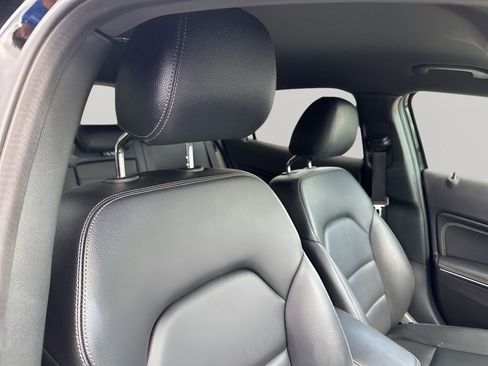 Used 2018 Mercedes-Benz GLA 250 image 15