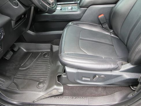 Used 2021 Ford Expedition Limited AWD/4WD image 21