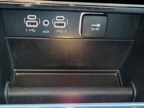 Used 2024 Jeep Grand Cherokee Laredo X AWD/4WD image 25