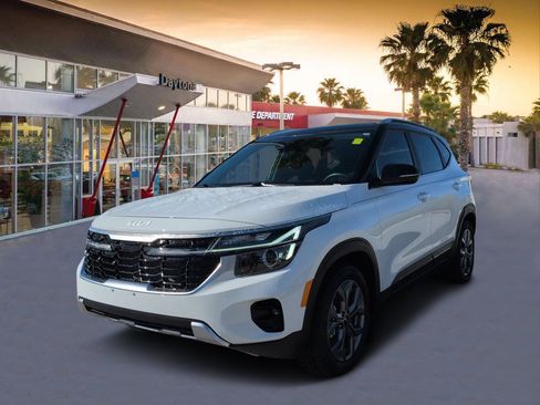 Used 2024 Kia Seltos S FWD image 7