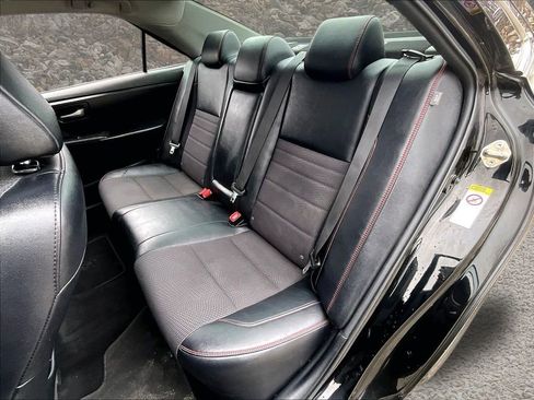 Used 2017 Toyota Camry SE image 23