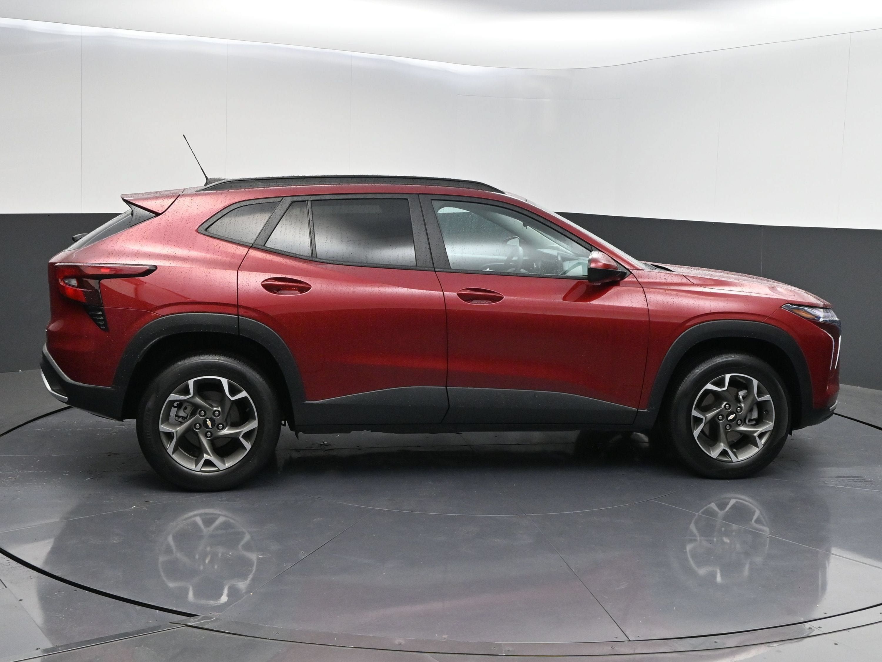 Certified 2024 Chevrolet Trax LT FWD image 9