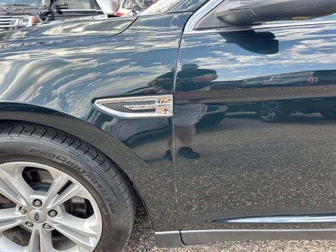 Used 2014 Ford Taurus SEL FWD image 3