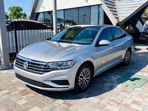 Used 2020 Volkswagen Jetta SE w/ SE Cold Weather Package FWD image 5